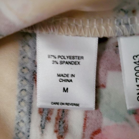 7th Avenue New York & Co. Tulip Yellow Split-Neck Flutter Sleeve Blouse Medium - Picture 8 of 12